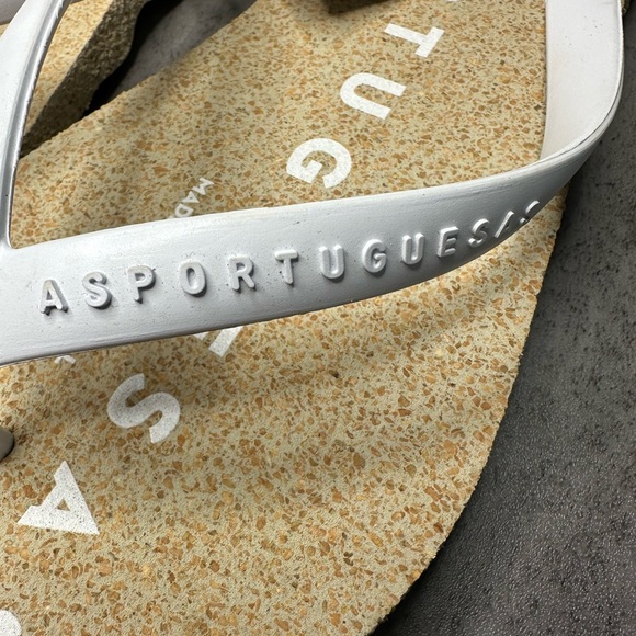 Asportuguesas Beach Flip-Flops Base White / Rubber Strap - Picture 2 of 6
